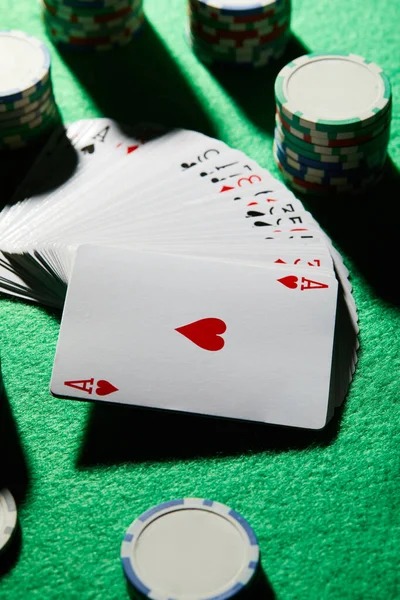Bali Vacation mobile interface showing bet slider and spin button